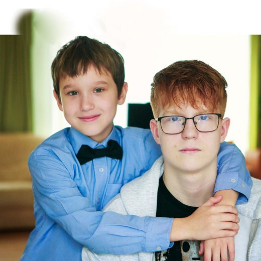 Егор, 15 лет, и Никита, 9 лет